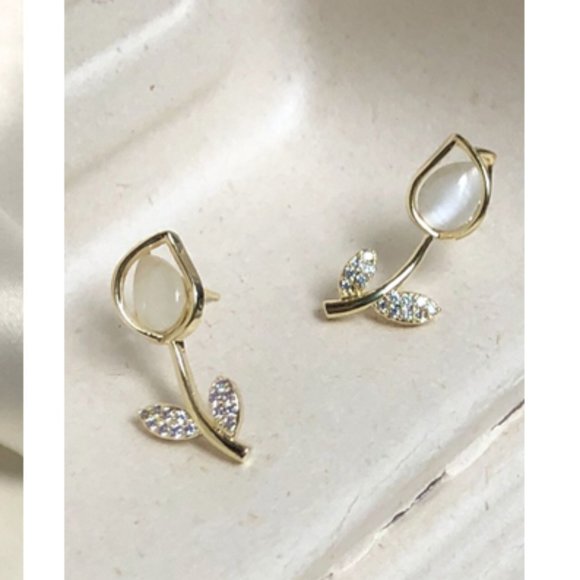 💙💕Last one Rose Floral Stud Flower Tulips - Picture 4 of 11